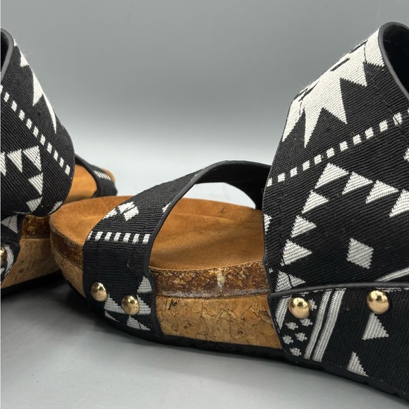 Black and White Patterned Volatile Women's Aztec Sandals - Picture 6 of 7